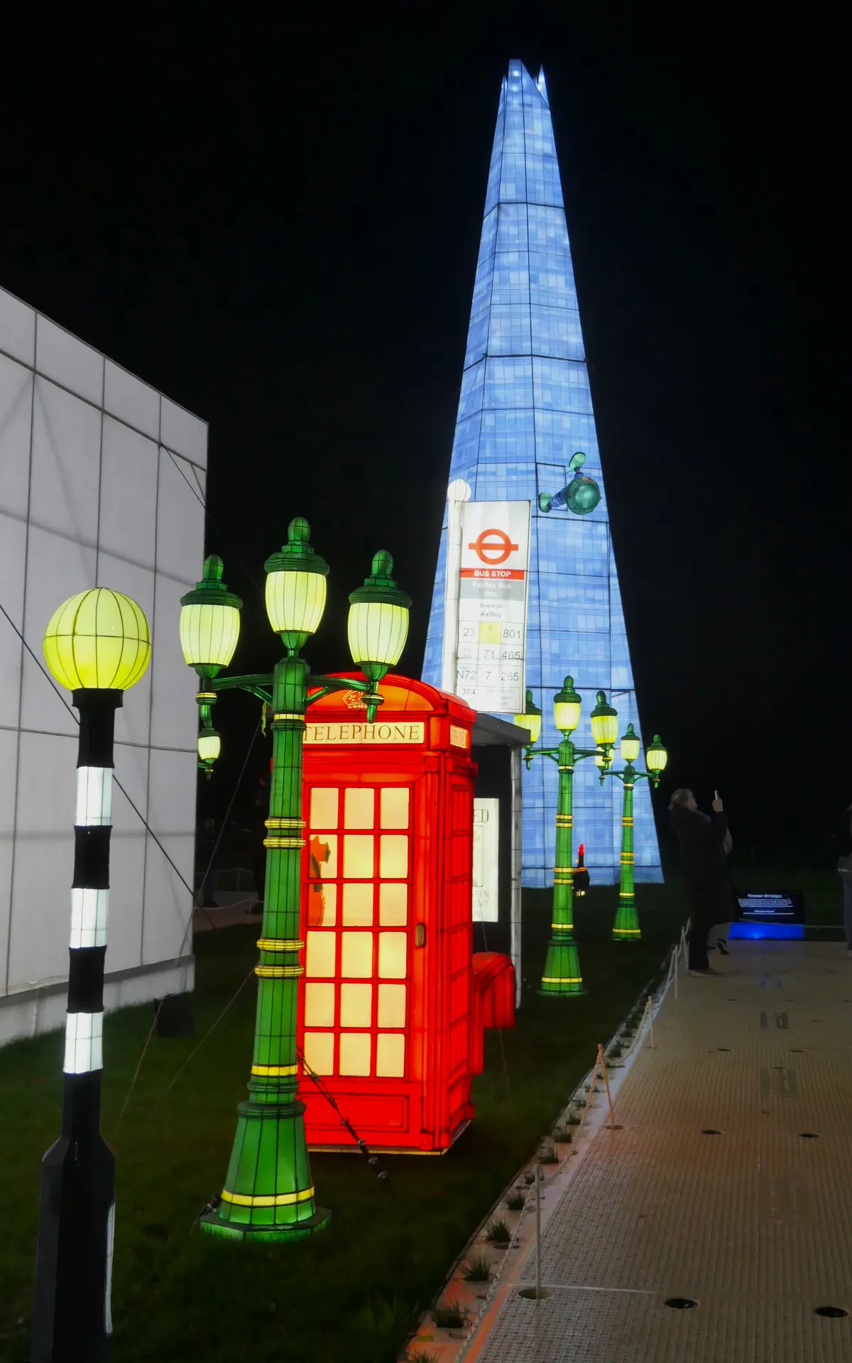 Giant lanterns of London icons at the Longleat Festival of Light