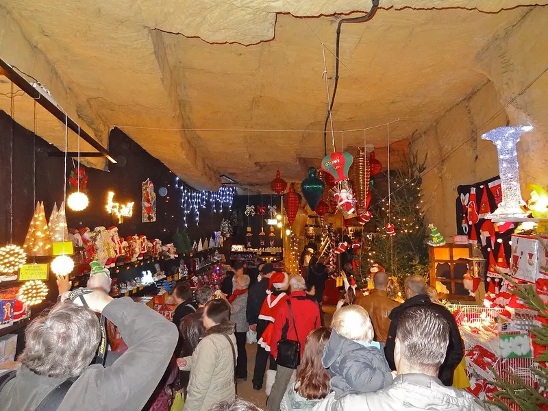 Kerstmarkt in de Fluweelengrot in Valkenburg
