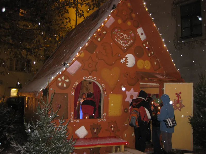 Lebkuchenhaus beim Weihnachtsmarkt in der Feldkircher Altstadt