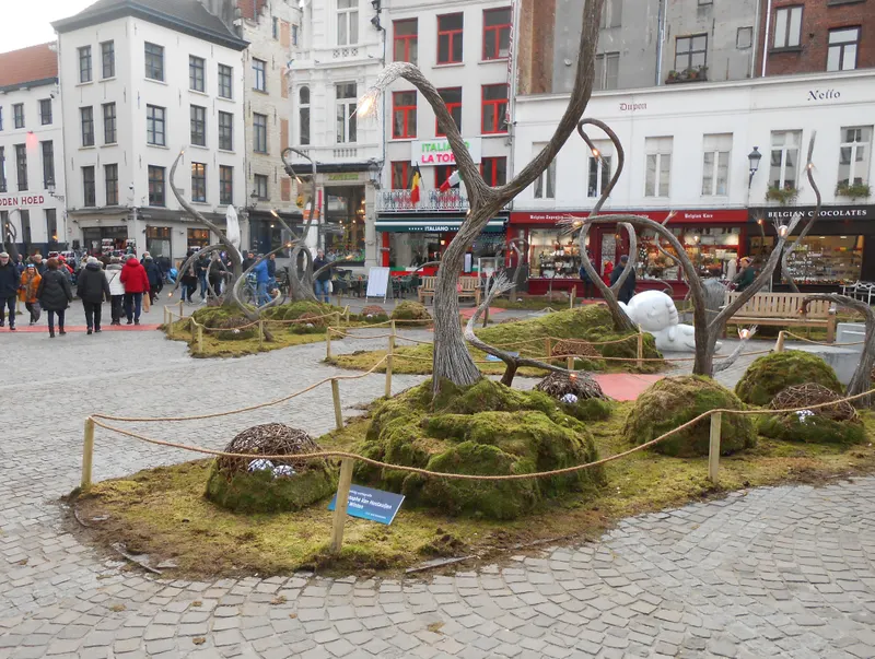 Magisch Winterbos op de Handschoenmarkt in Antwerpen