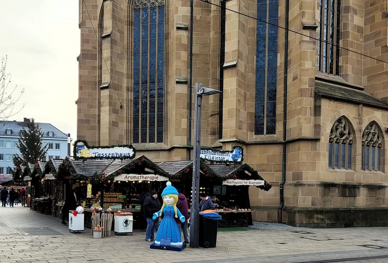 Käthchen Weihnachtsmarkt an der Kilianskirche in Heilbronn