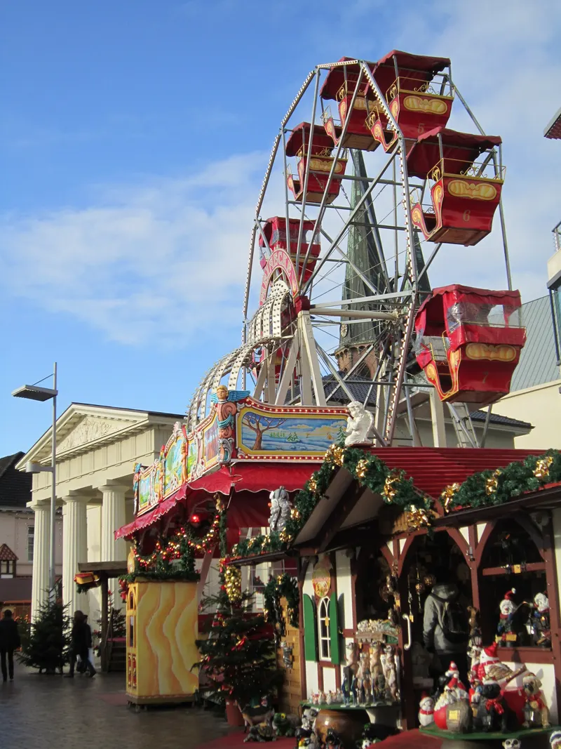 Riesenrad auf dem Oldenburger Weihnachtsmarkt