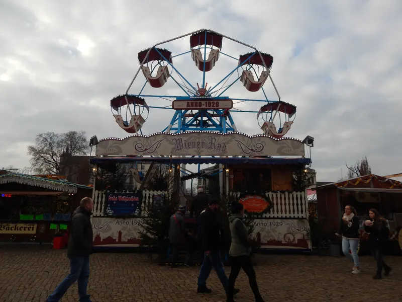 Riesenrad auf dem Potsdamer Weihnachtsmarkt