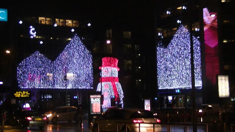 Passage Pommeraye décoré pour Noël à Nantes