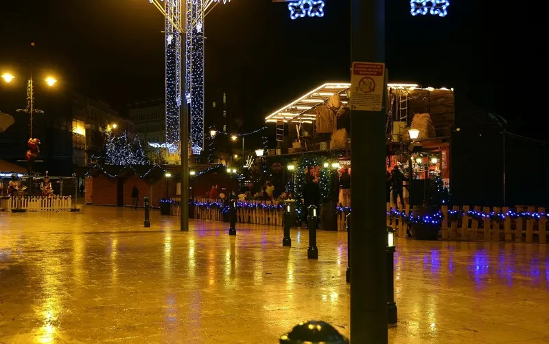 Bournemouth Christmas Market stalls and lights at night