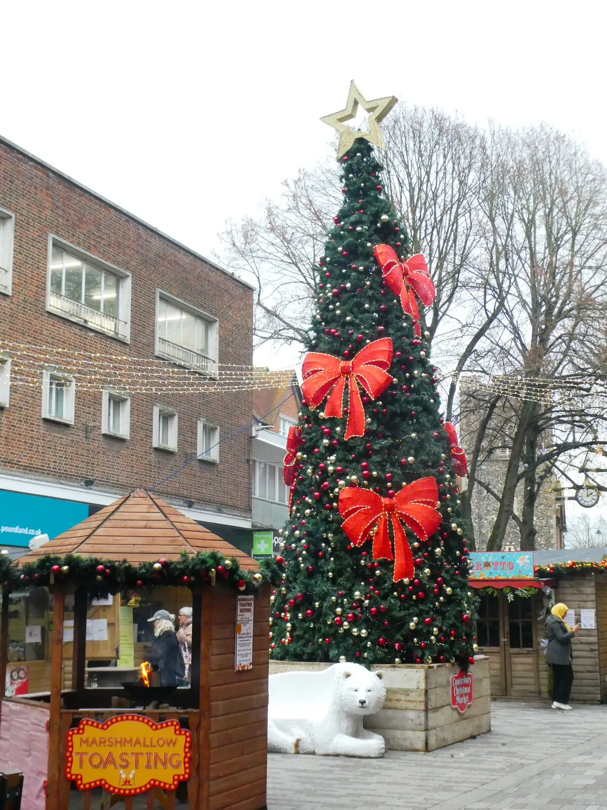 Christmas tree and market chalet in Canterbury city centre