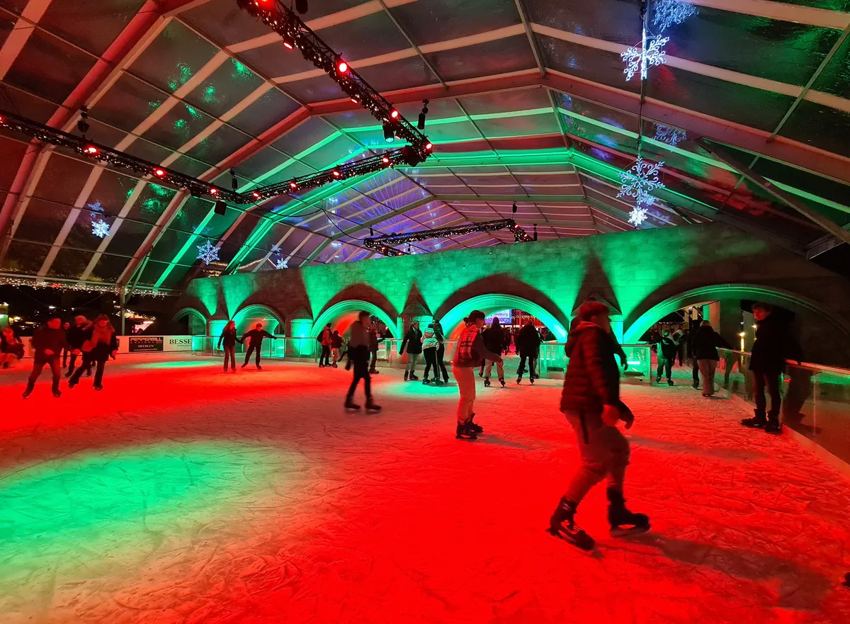 Schaatsbaan van Magisch Maastricht op het Vrijthof (2022)